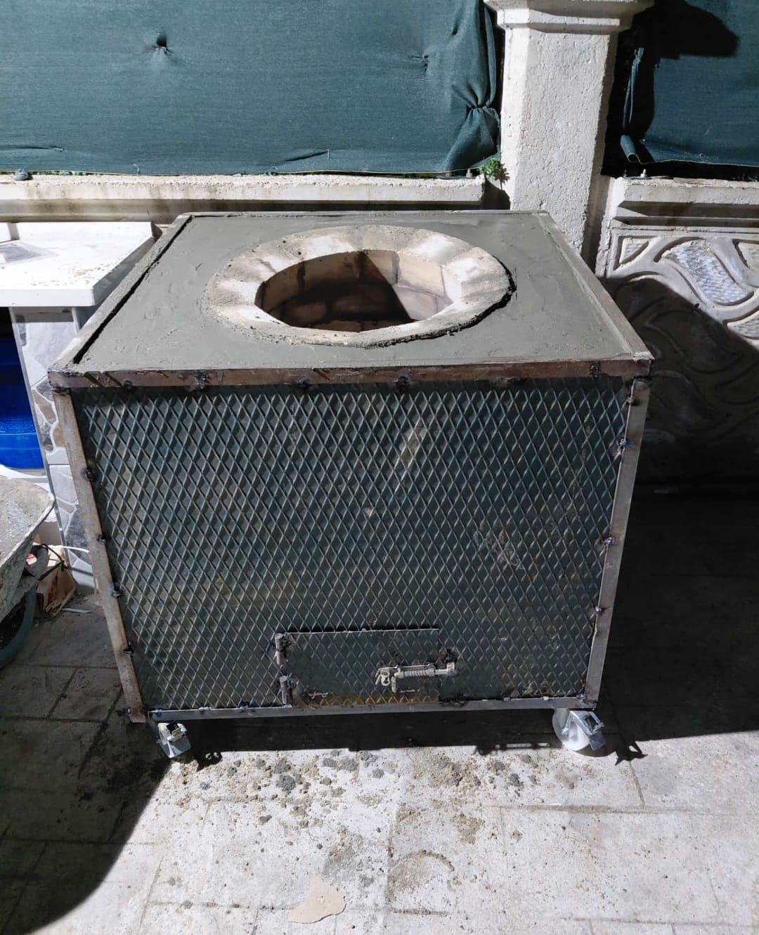 Seyyar taş fırın yapımı - Metal iskelet montajı